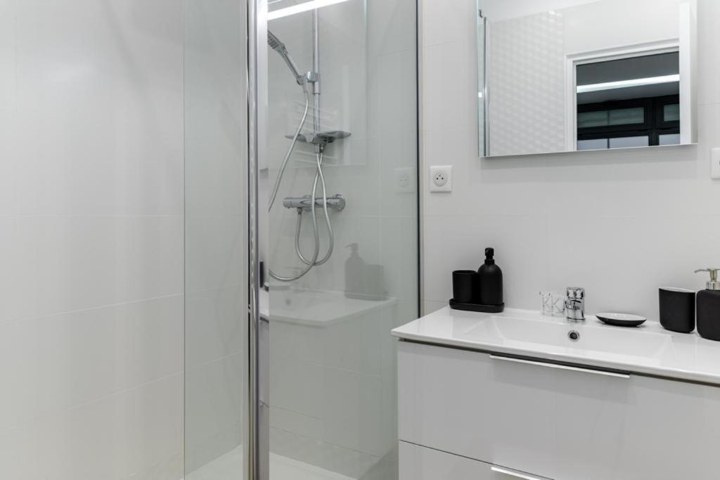 Hsh Batignolles Sauffroy Charming Apartment 8P Paris Eksteriør billede